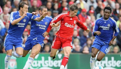 开云网页-电竞周边市场爆火：收藏品、服饰、家具引领行业新风向，电竞周边产品